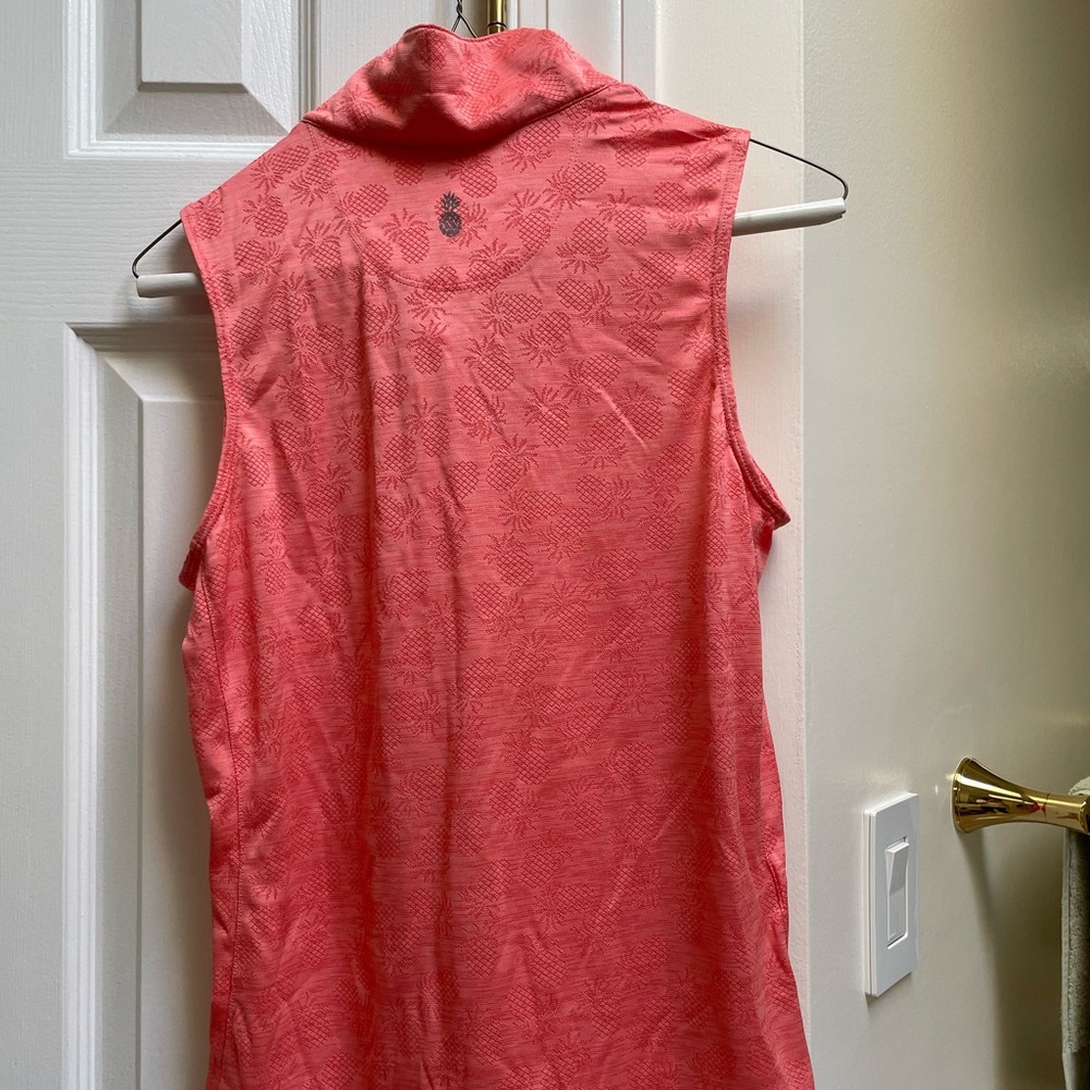 Tommy Bahamas . Sleeveless women's top .